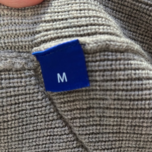 Beautiful Kit and Ace Reversible Sweater Tank - Picture 4 of 4